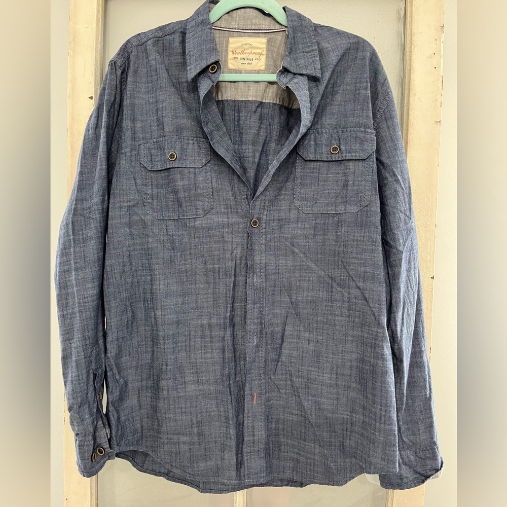 Weatherproof Vintage M men's blue button up !
